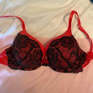 Red and black ultra push up bra